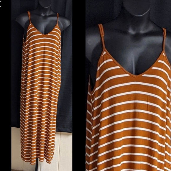 SOLD SOLD SOLDIvory Stripe Maxi Dress W/Pockets - Picture 4 of 11